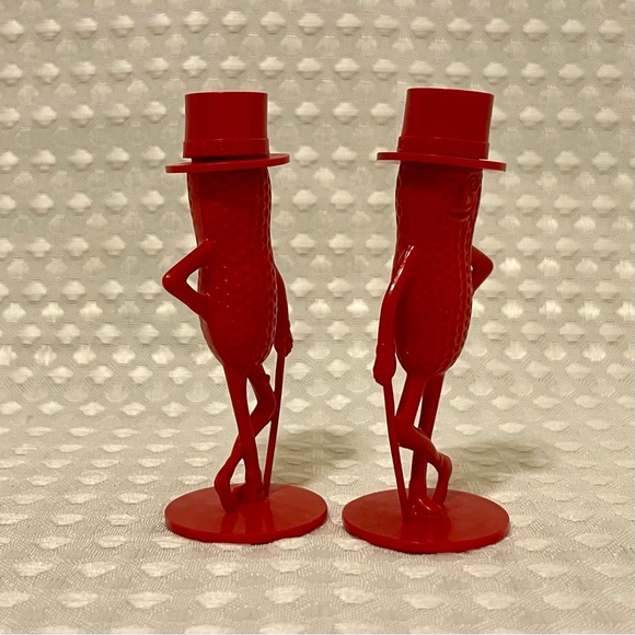 $0 FREE ADD-ON GWP! Mr. Peanut Red Plastic Salt & Pepper Shakers w/ $30 Purchase - Picture 3 of 6